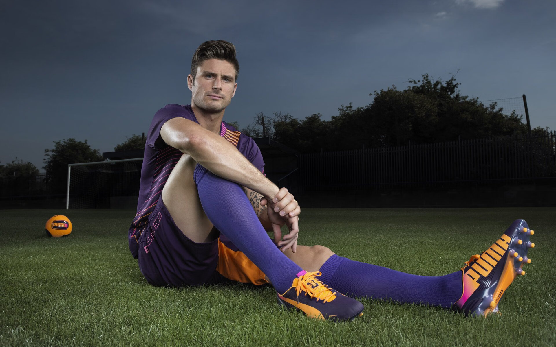 电竞产业蓬勃发展，全球赛事热潮掀起新体育革命